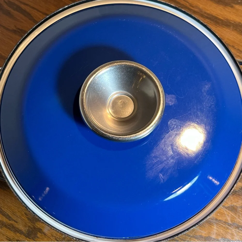 Catherine Holm Navy Blue White Enamelware Lotus Flower Covered Pot Vintage